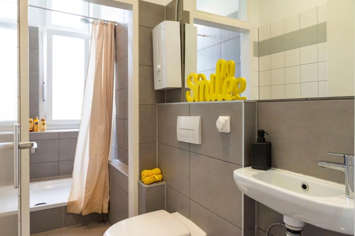 Central Big Apartment Self Checkin ベルリン エクステリア 写真